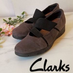 Clarks Brigita gray suede size 9.5